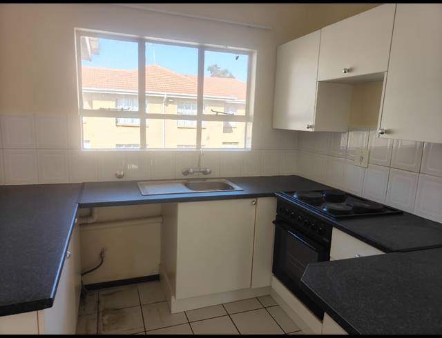 2 BEDROOM APARTMENT BLOCK TO LET IN THREE RIVERS PROPER